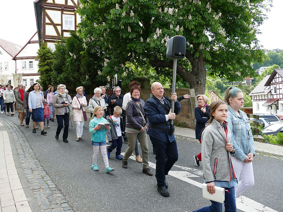 Bittprozession an Christi Himmelfahrt (Foto: Karl-Franz Thiede)